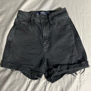 Hollister Curvy Ultra High-Rise Black Denim Shorts Size 0